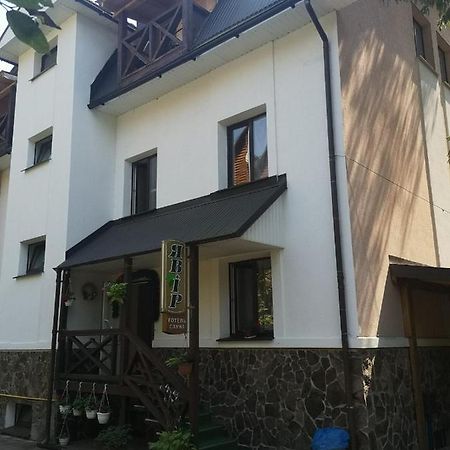 Hotel Yavir Iaremcea Exterior foto